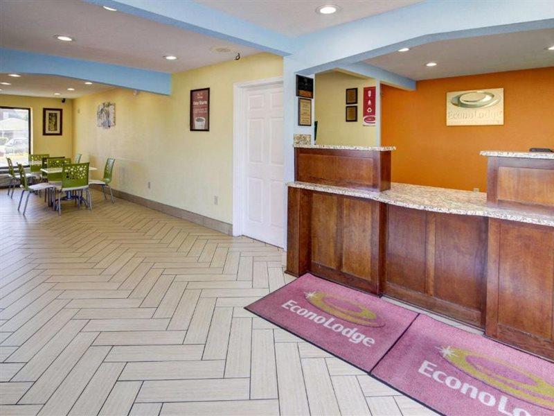 Econo Lodge At Military Circle Norfolk Zewnętrze zdjęcie