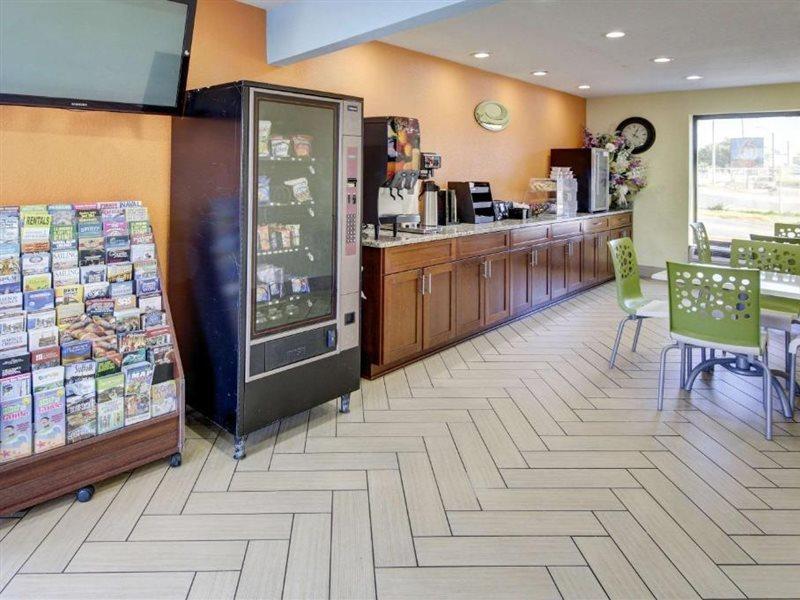 Econo Lodge At Military Circle Norfolk Zewnętrze zdjęcie