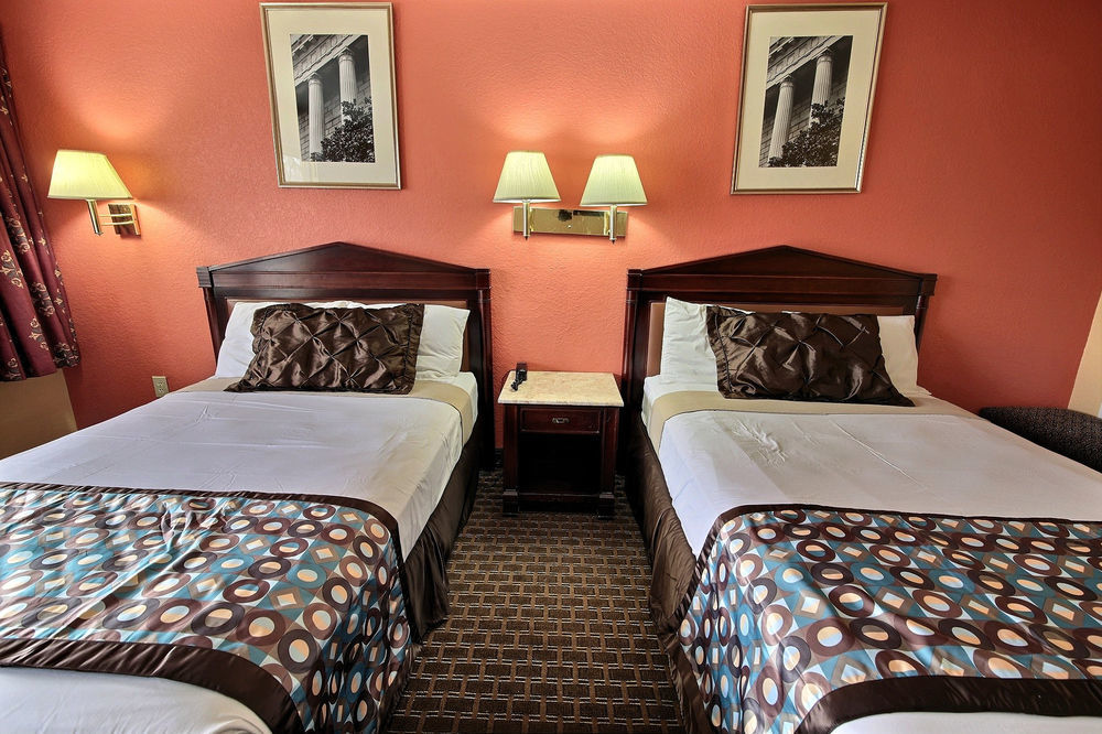 Econo Lodge At Military Circle Norfolk Zewnętrze zdjęcie