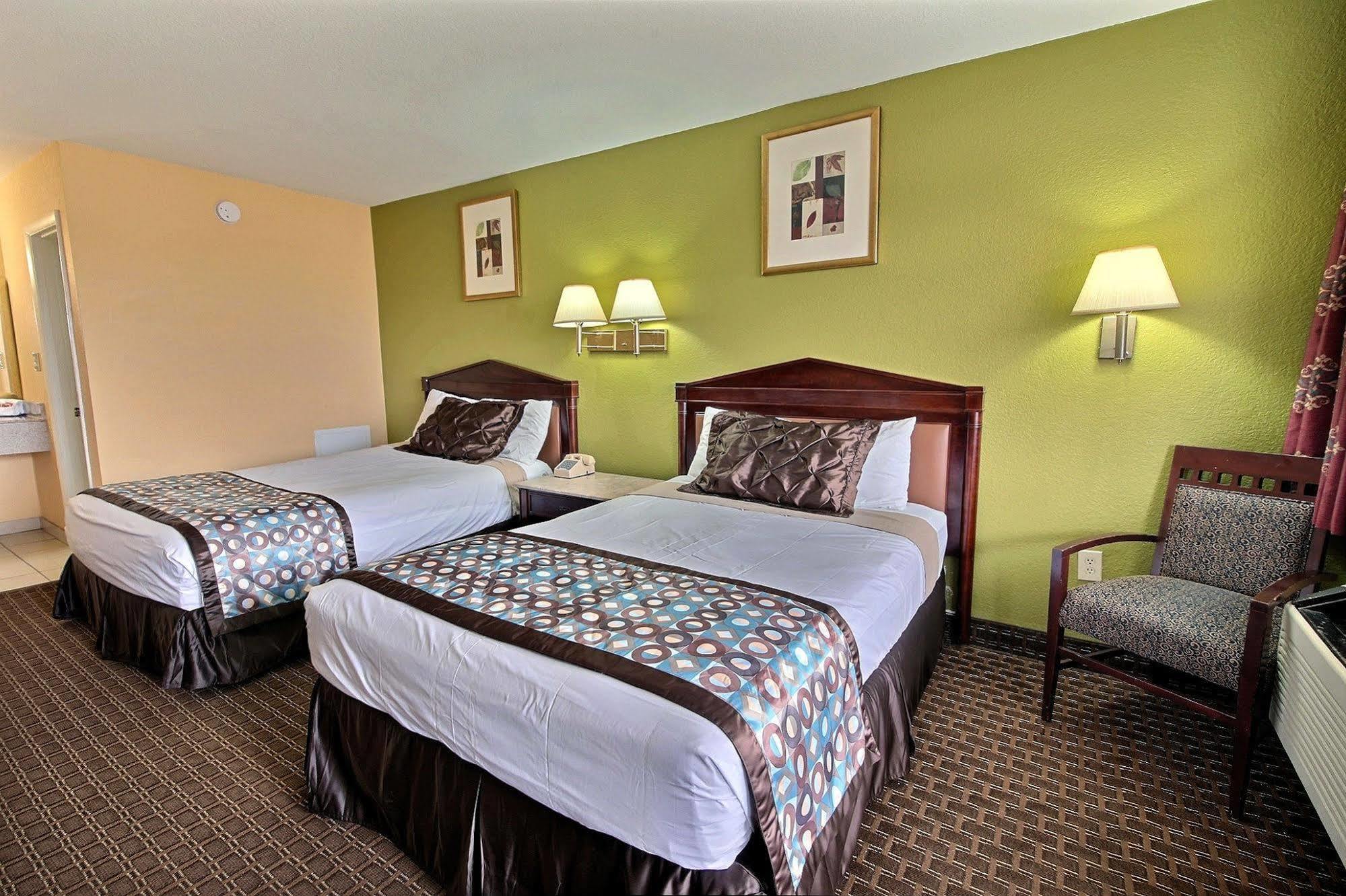 Econo Lodge At Military Circle Norfolk Zewnętrze zdjęcie
