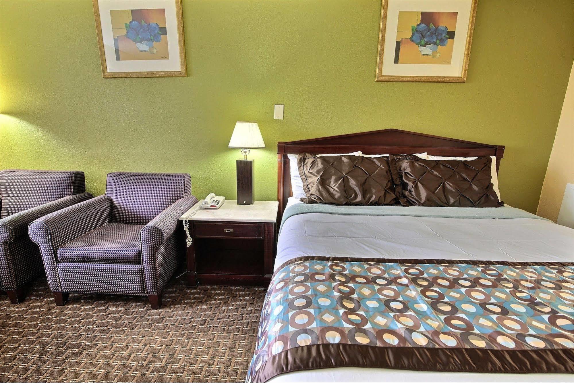 Econo Lodge At Military Circle Norfolk Zewnętrze zdjęcie